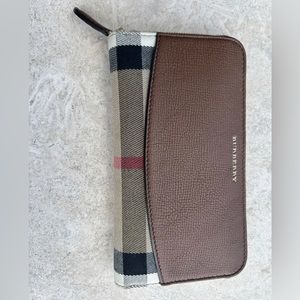 Burberry House Check Sartorial Women's Wallet - Brown